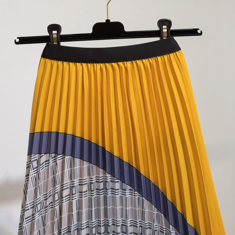 Chic Waves of Cuteness: Embrace Fashion with this Wavy Pleated Skirt