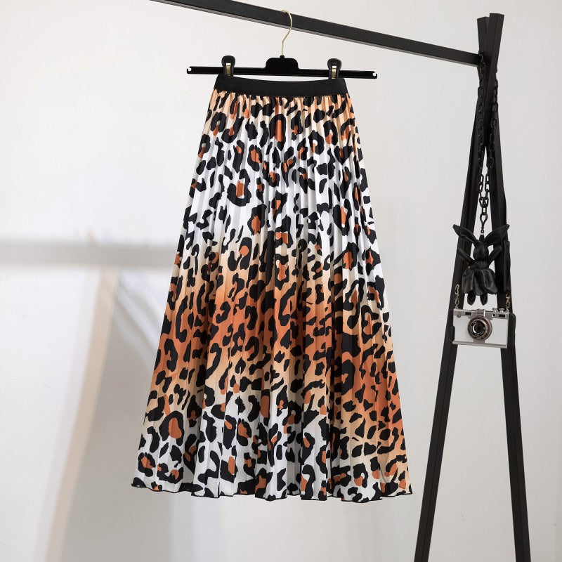 Wild at Heart: Embrace Summer Vibes with the New Digital Printing Leopard Print Skirt - European and American Fashion!