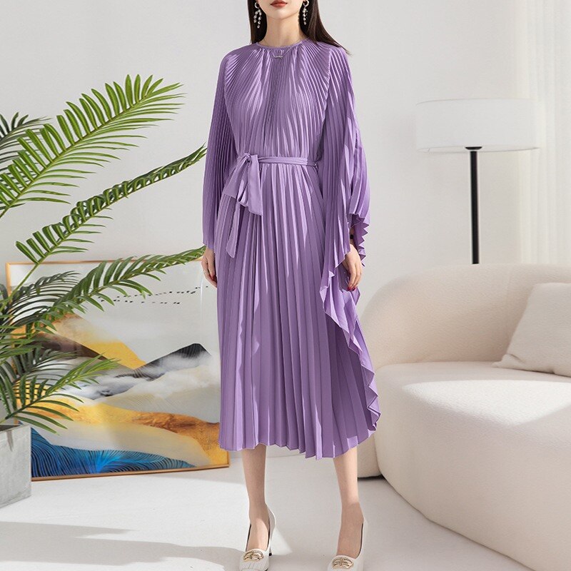 Designer Elegance: Oversized Solid O-Neck Pleated Dress for Chic Evenings and Beach Escapes