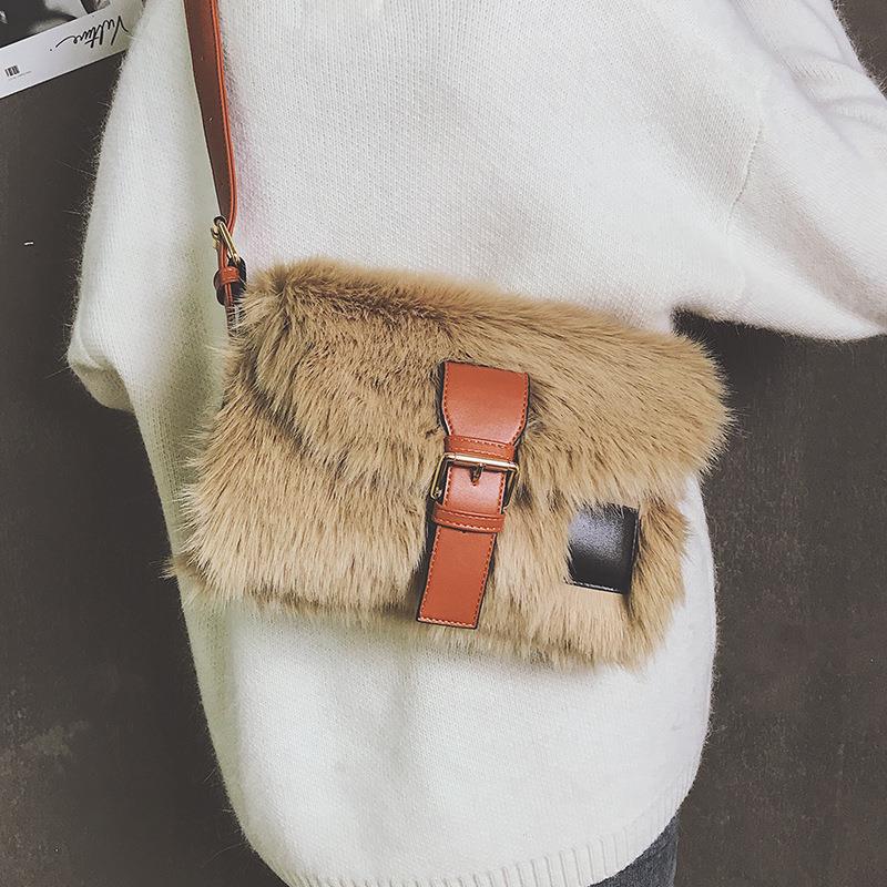 Luxurious Plush Autumn Winter Crossbody Bag: Cozy Elegance for the Colder Seasons